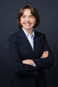 bewerbungsfoto-zuerich-businessportrait-frau Professionelles Bewerbungsfoto einer Frau im Blazer - Businessportrait für Bewerbung in Zürich